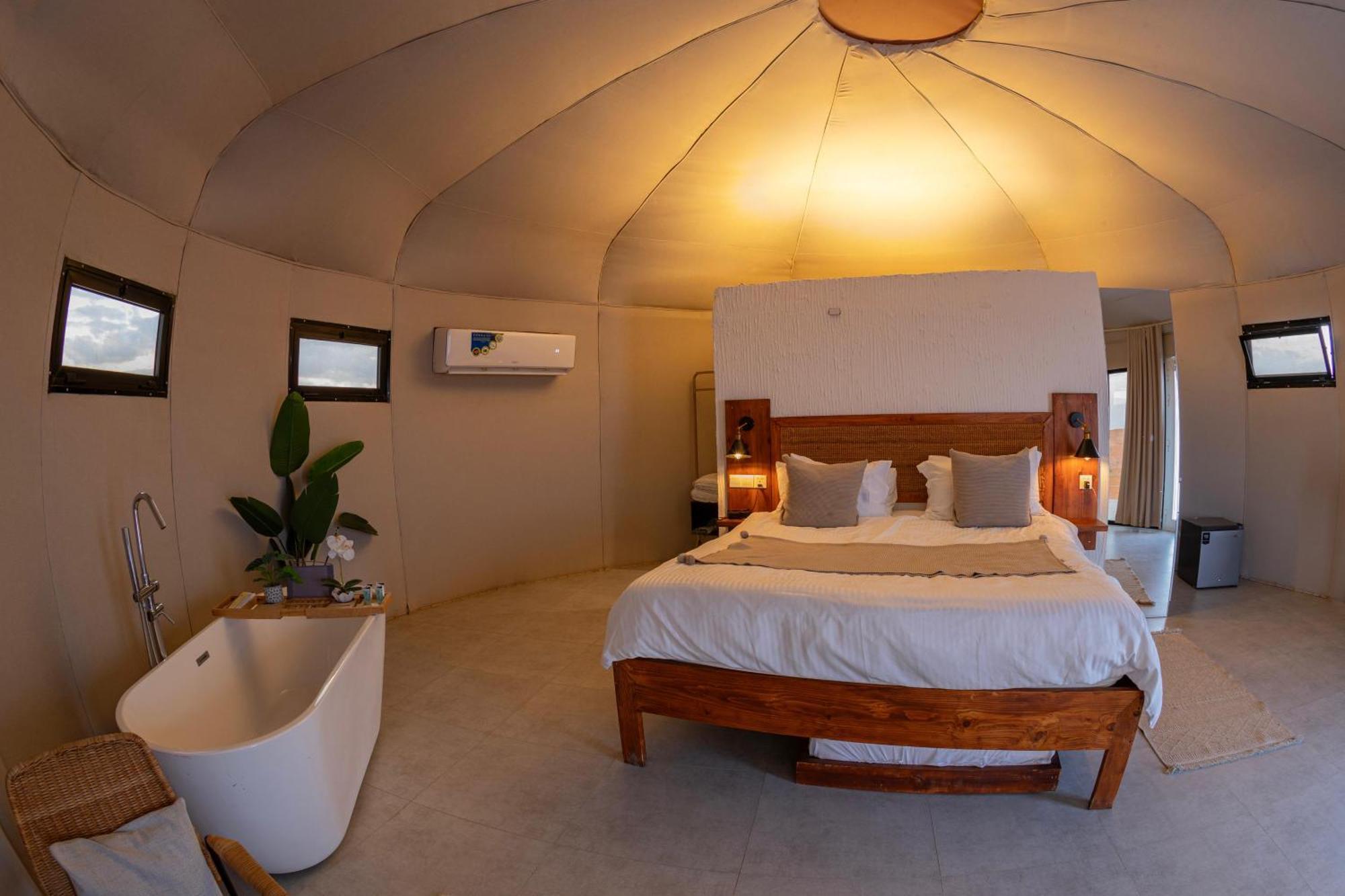 Starry Domes Desert Camp Badīyah Exterior foto
